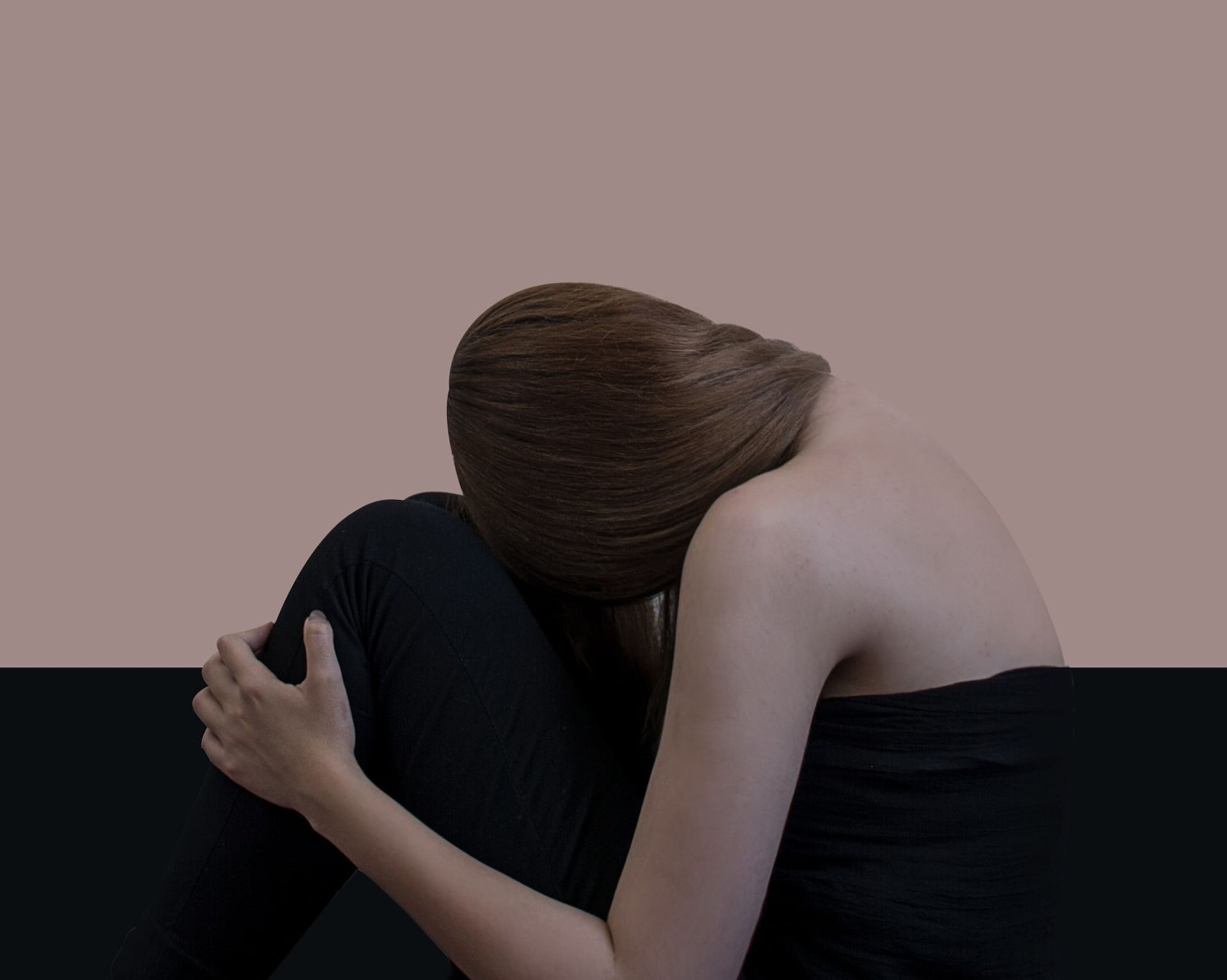 Porno natáčí stále mladší děti, materiály jsou brutálnější