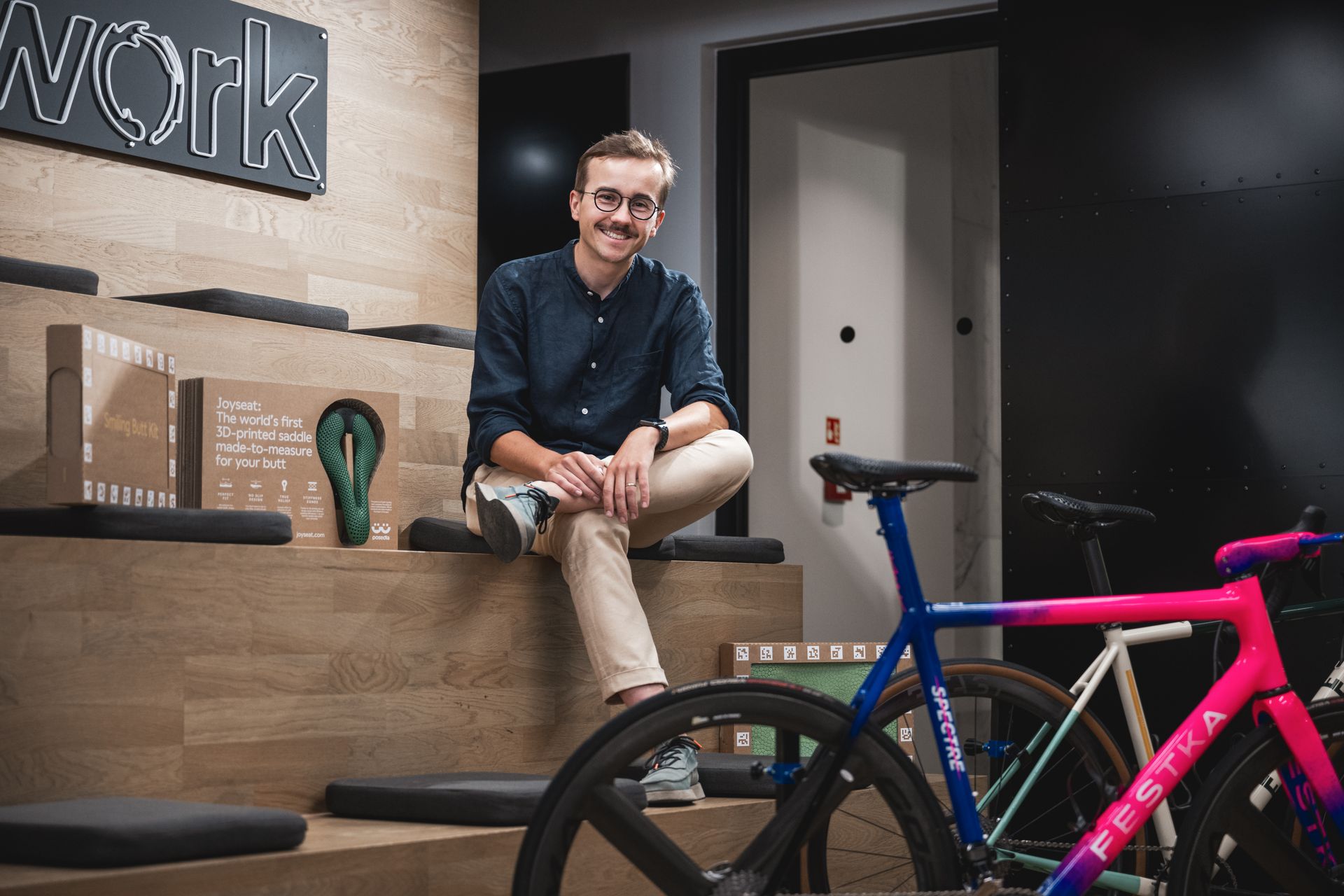 Jirka Dužár z firmy Posedla. Fotka k článku Hledání sexuálního grálu o tom, že z cyklistiky bolí rozkrok a jak to řešit 