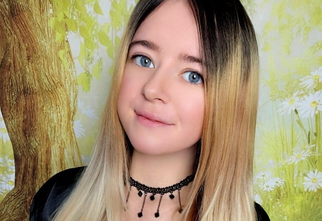 Podvody agentur a toxické prostředí OnlyFans: „Většina holek považuje zákazníky za chodící peněženky,“ tvrdí erotic creator Akita - Cat Lady