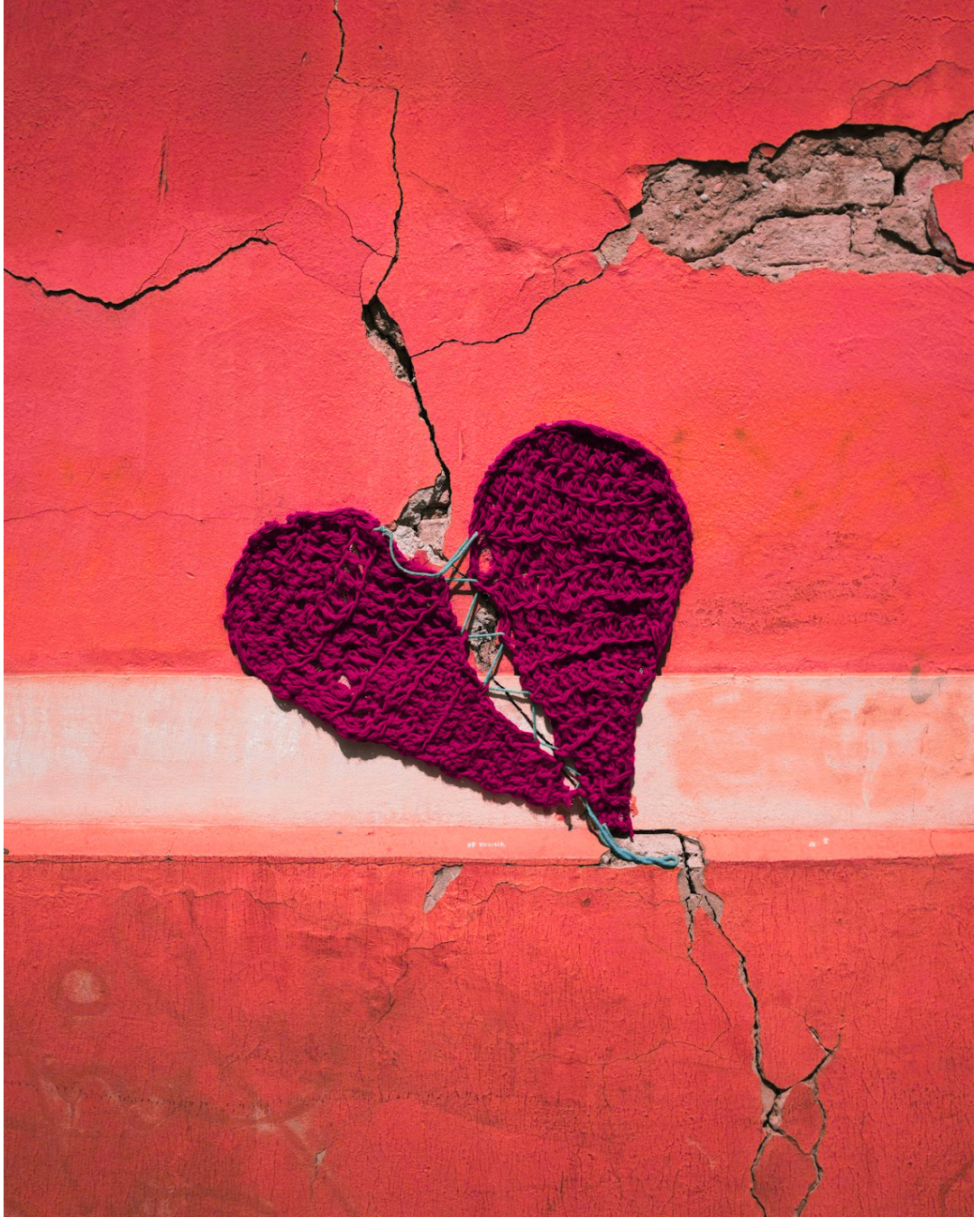 První pomoc při odhalení nevěry: Jak to přežít a nezničit víc, než je nutné